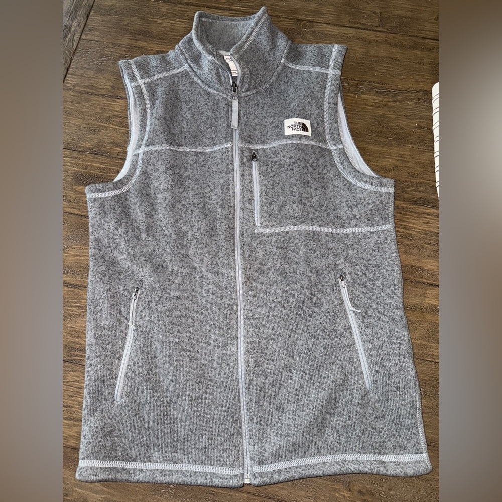 The North Face Men’s Gordon Lyons Gray Fleece Vest New without tags small